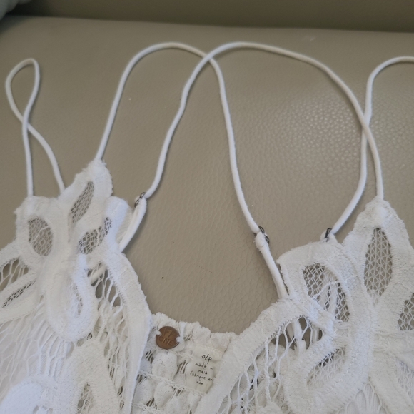 white romantic elegant lace top - Picture 5 of 11